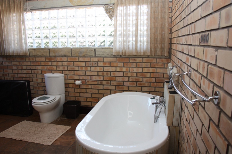 4 Bedroom Property for Sale in Universitas Free State